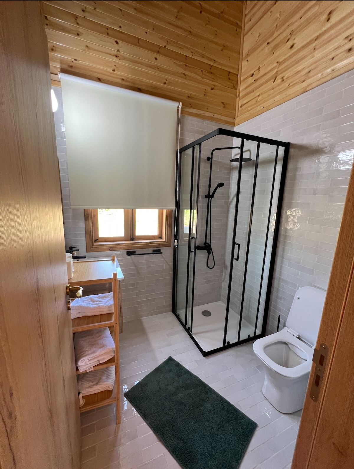 2dfe3418-f4d3-4b8d-a7ac-4b3d379d0966