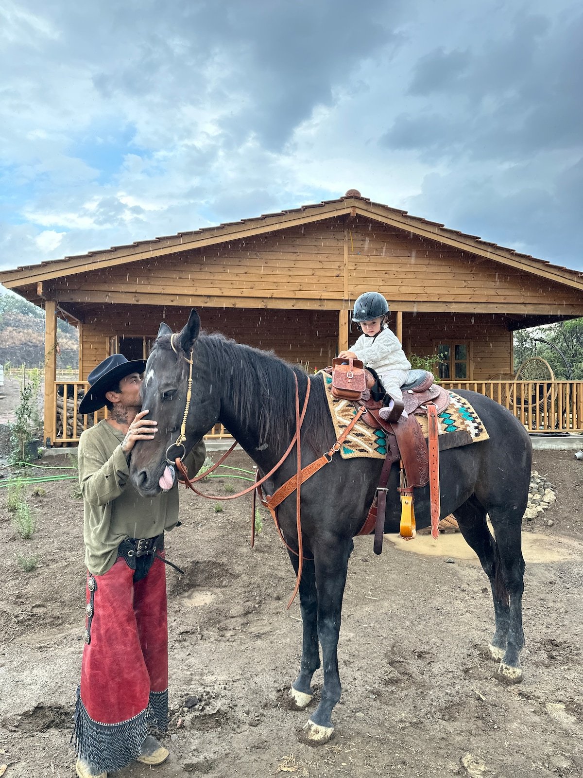 d84d0750-5789-40f4-97c6-434239f7ff2d