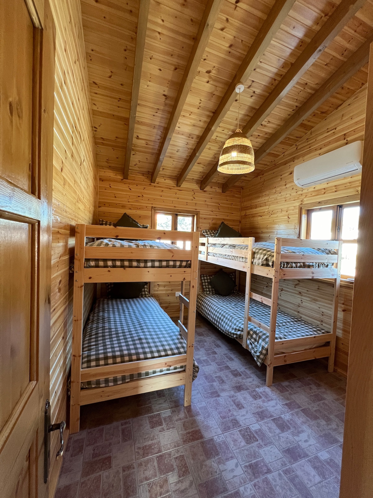 ee9541d9-746d-4e1a-a913-79c27017dd0f