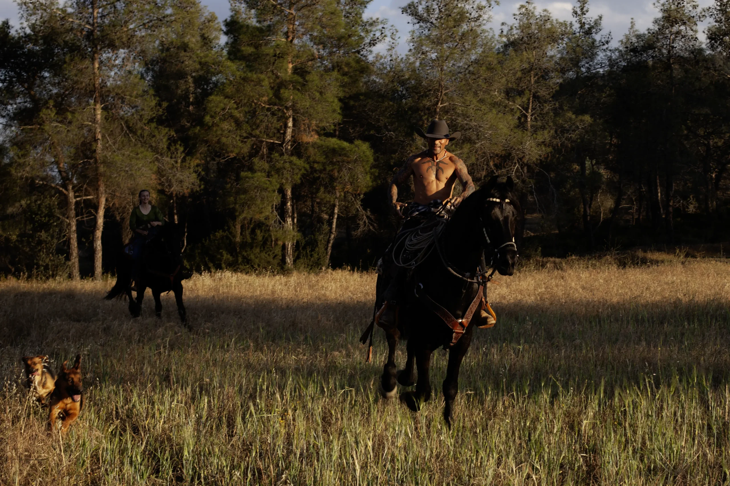western style horse riders 